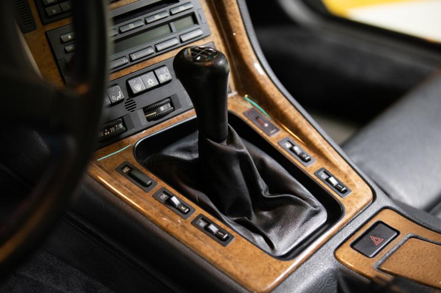 Детали интерьера BMW 850CSi (E31) 1995 года  (EU) (фото 77 из 154)